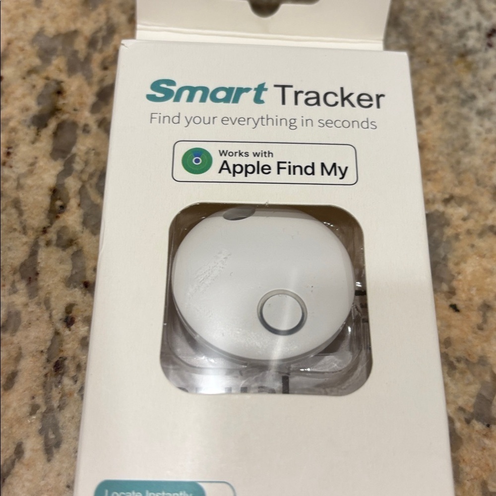 Smart Tracker with Apple Find My Compatibility - Picture 4 of 8